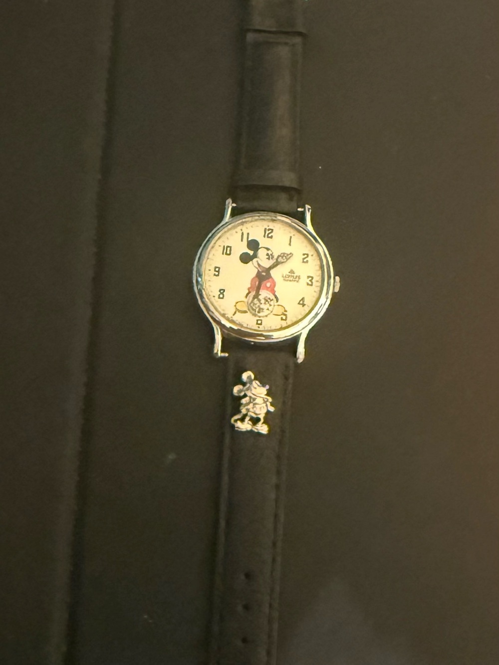 Lorus Quartz Mickey Mouse Wristwatch with RARE 6:00 second subdial - Picture 4 of 4